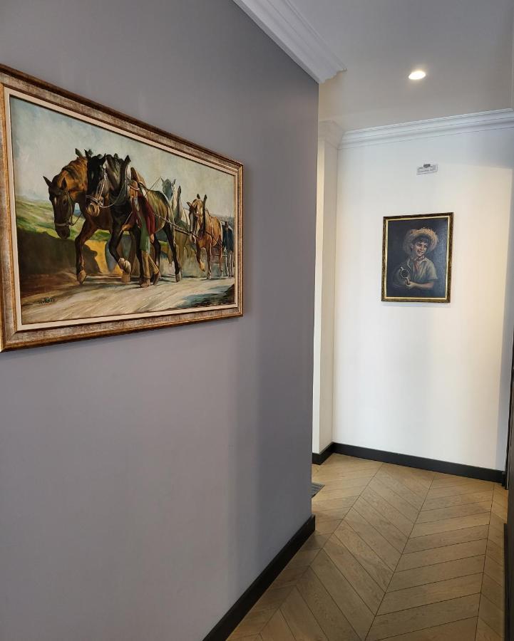 Happy Inn Presidential, Self Check-In, Parking In The Underground Garage VNO Eksteriør bilde