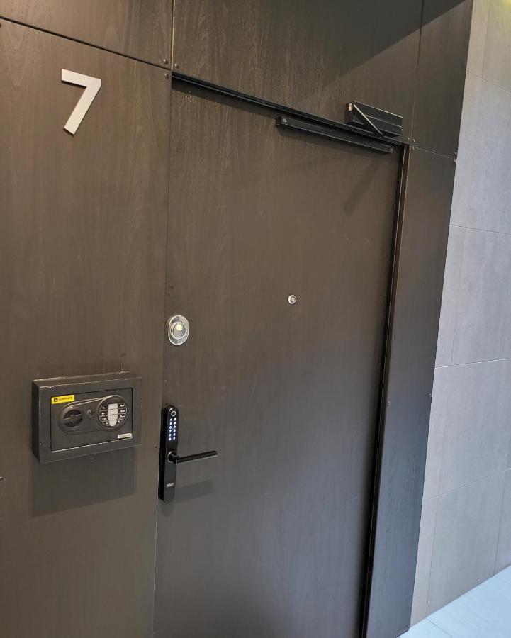 Happy Inn Presidential, Self Check-In, Parking In The Underground Garage VNO Eksteriør bilde