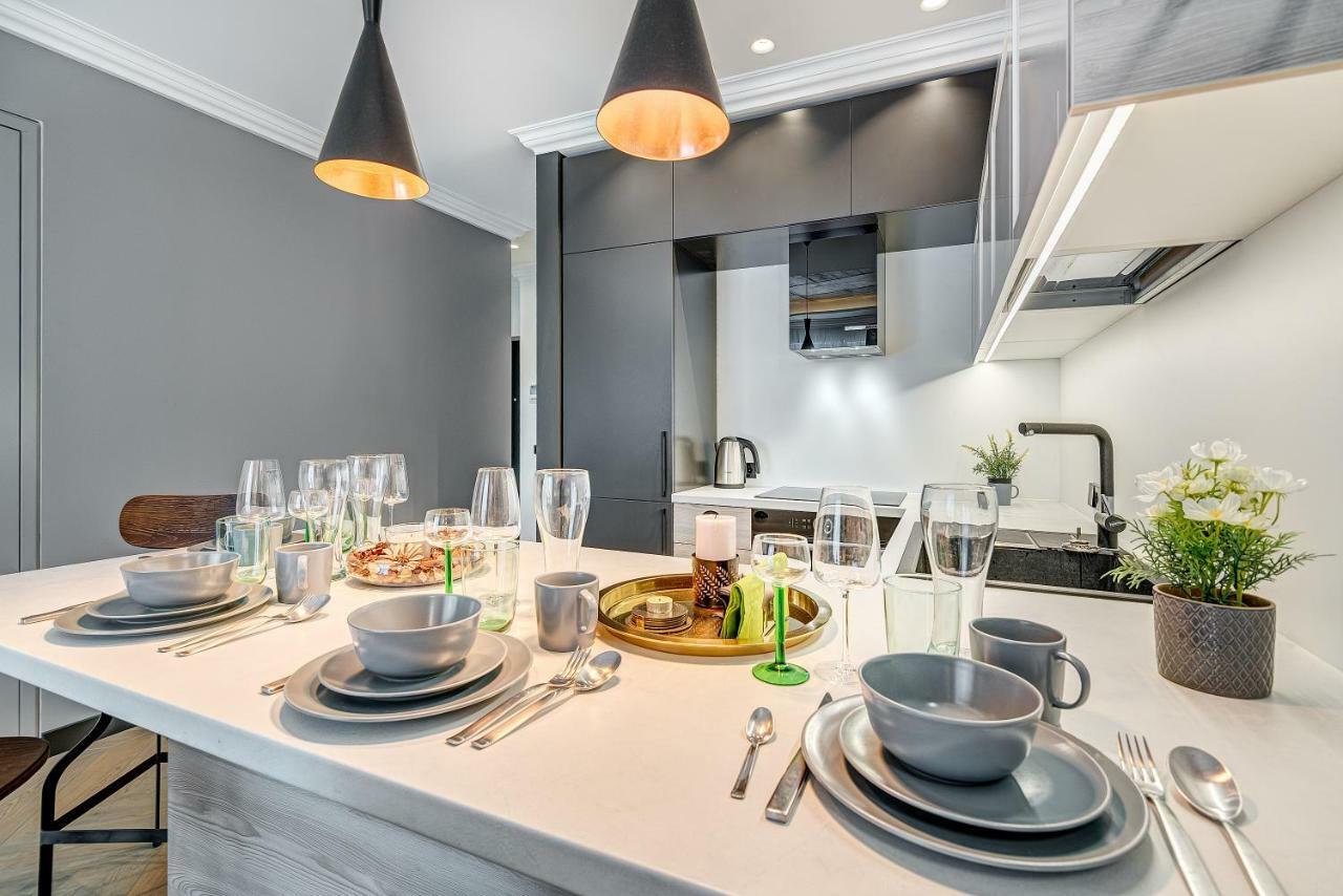 Happy Inn Presidential, Self Check-In, Parking In The Underground Garage VNO Eksteriør bilde