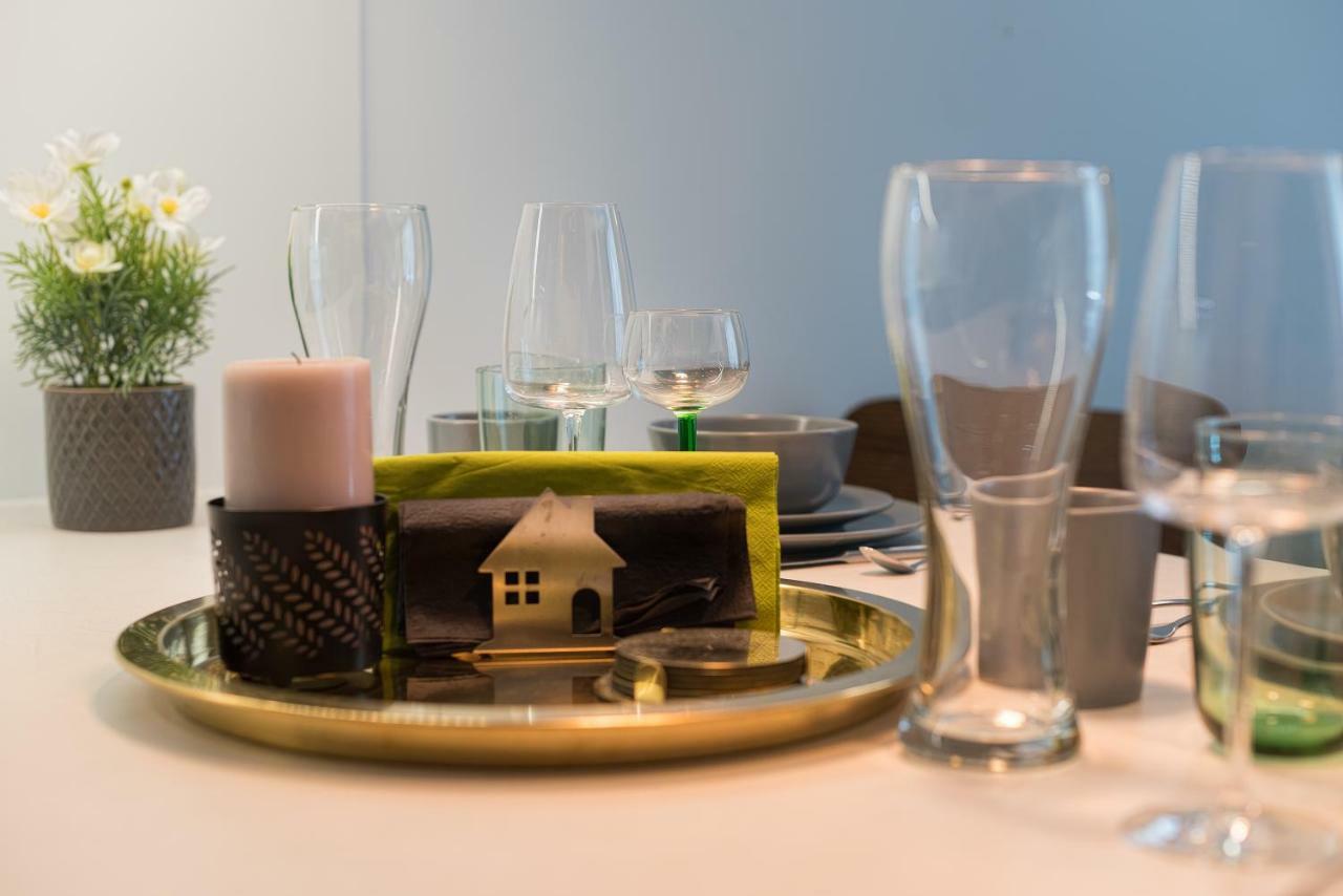 Happy Inn Presidential, Self Check-In, Parking In The Underground Garage VNO Eksteriør bilde